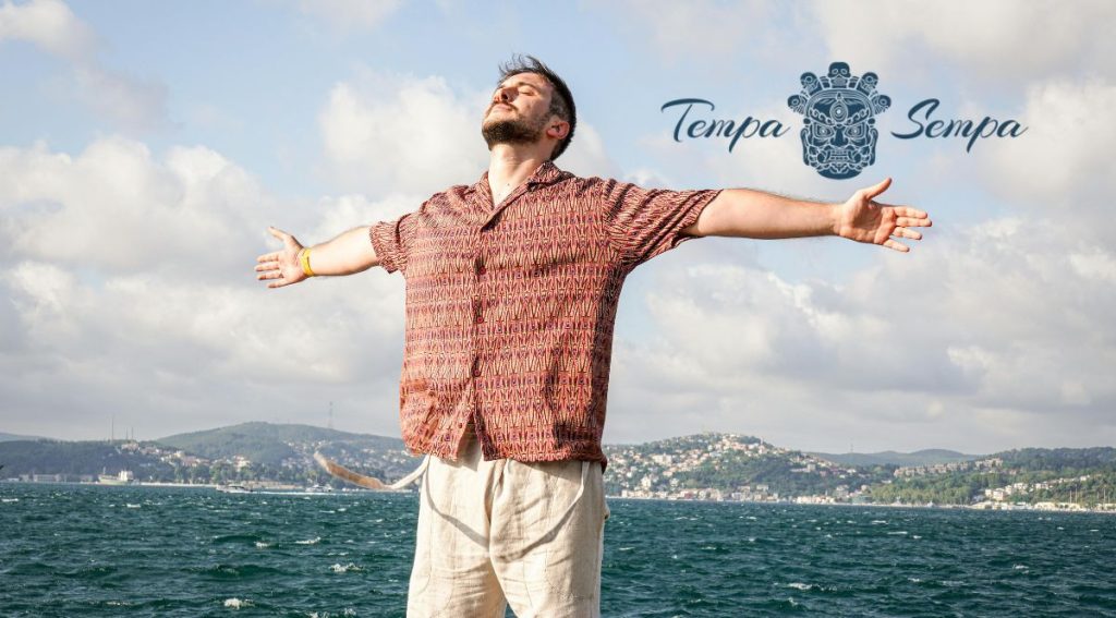 abrirse a sentir la vida con plenitud y no a pensarla tanto