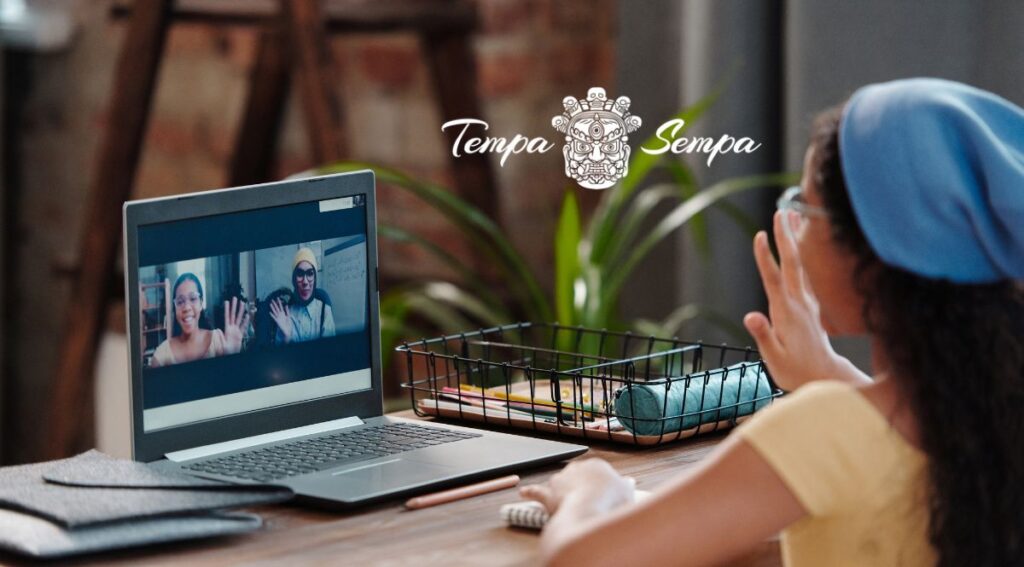 Que te guíen y supervisen la meditación se puede hacer de una manera satisfactoria mediante lo online